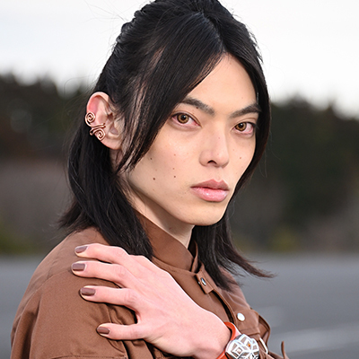 タカハシ シンノスケ